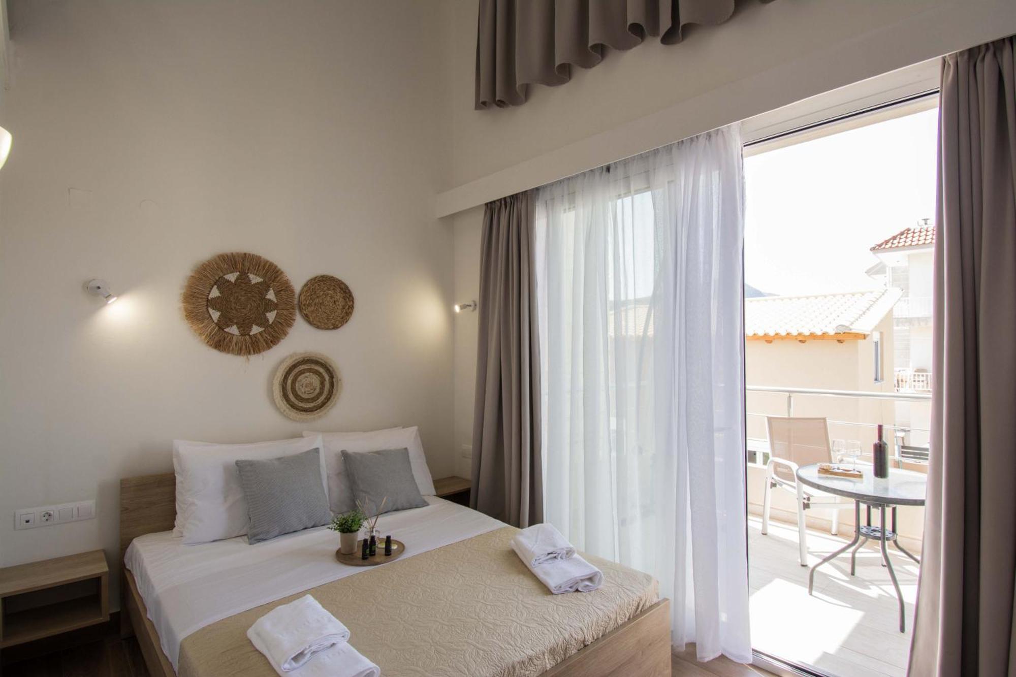 Michalianna Suites "By Checkin" กูเวส ภายนอก รูปภาพ