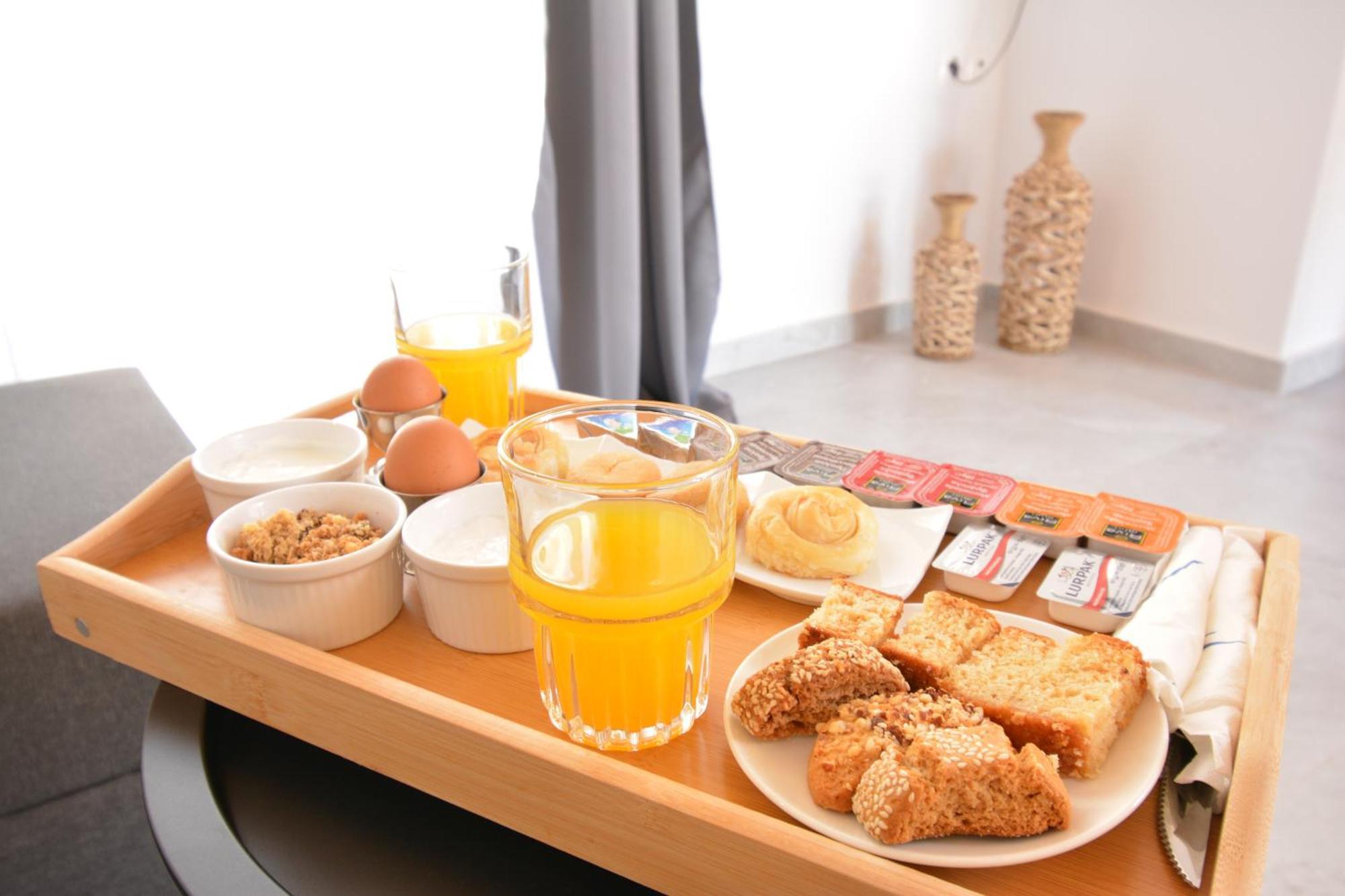 Michalianna Suites "By Checkin" กูเวส ภายนอก รูปภาพ